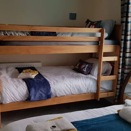 Cosy In Leeds Near Roundhay Park 度假居 利兹